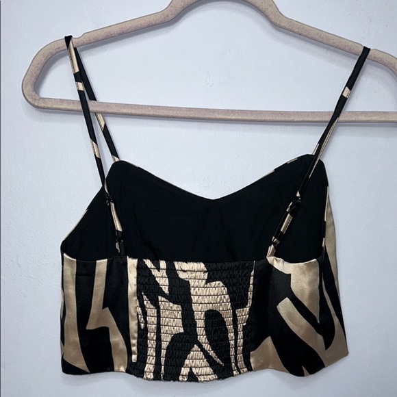 House of Harlow Black and Gold Geometric Women's Top - Picture 3 of 8